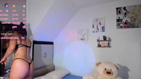 cristal online show from December 4, 2025, 2:59 pm