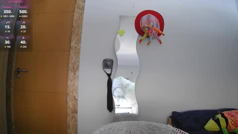   online show from September 10, 2025, 12:16 pm