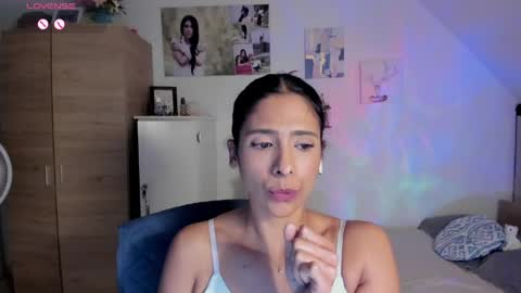 veronika online show from April 15, 2026, 4:52 am