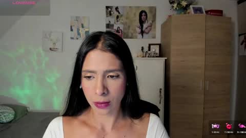 veronika online show from May 10, 2026, 3:33 am