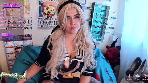 Cristina  online show from January 15, 2025, 3:18 pm