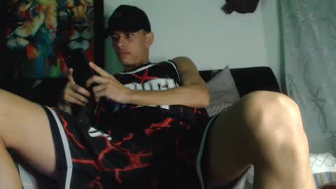 criistofer online show from October 12, 2025, 8:35 am