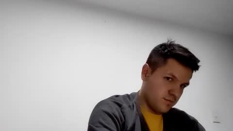 Snapshot of cristopher3042 chatting on February 12, 2025, 4:54 am cristopher3042 online show from February 12, 2025, 4:54 am