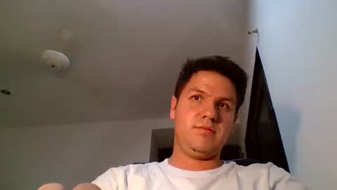 Snapshot of cristopher3042 chatting on May 27, 2026, 5:04 am cristopher3042 online show from May 27, 2026, 5:04 am