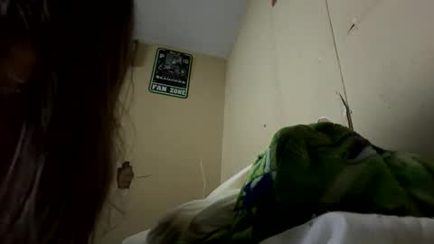 Snapshot of critterluvsfeet chatting on March 13, 2026, 6:53 am Critter2999LuvsFeet online show from March 13, 2026, 6:53 am