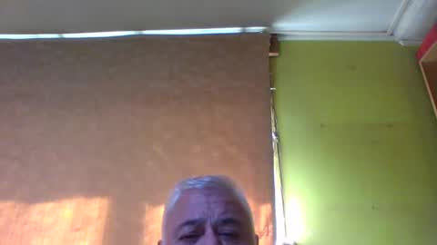 crmperez online show from September 23, 2025, 6:44 pm