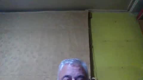 crmperez online show from September 27, 2025, 10:48 pm