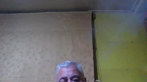 crmperez online show from November 21, 2025, 2:10 am