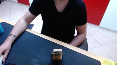 crocken_bisc online show from April 23, 2026, 4:53 pm