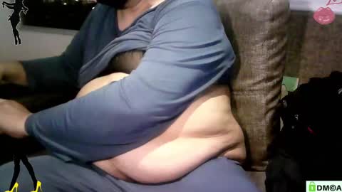 Linda Cross online show from October 15, 2025, 2:22 am