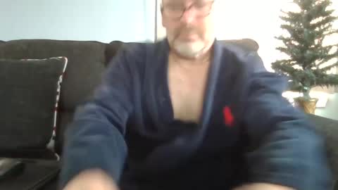 Snapshot of cruising_guy chatting on February 15, 2025, 1:05 pm fun guy online show from February 15, 2025, 1:05 pm