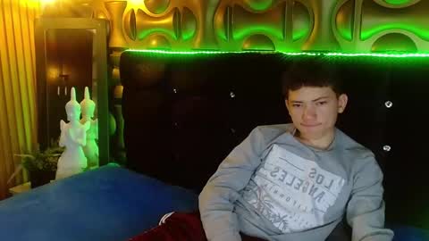 cruz_dante online show from March 18, 2026, 7:17 pm