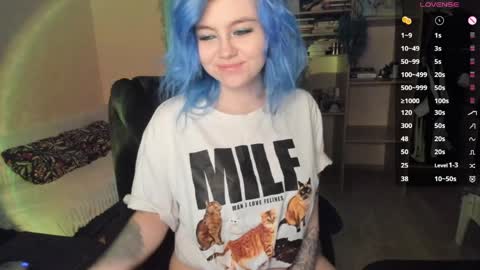 Snapshot of cryptobjgirlv2 chatting on April 4, 2026, 3:42 pm Lilith online show from April 4, 2026, 3:42 pm