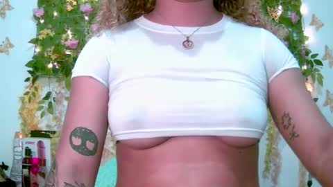 crysrus online show from March 18, 2026, 10:02 pm