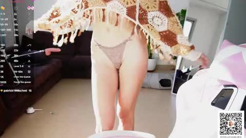 Crystal online show from April 14, 2026, 5:08 pm