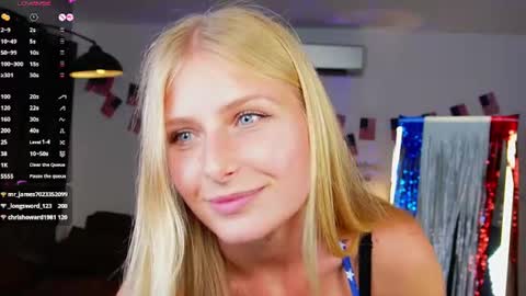 Snapshot of crystal_blond chatting on July 4, 2026, 8:59 pm Crystal online show from July 4, 2026, 8:59 pm