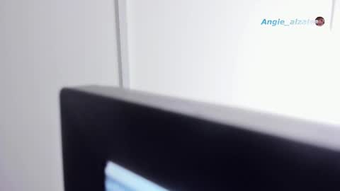 Snapshot of crystal_foster chatting on February 18, 2026, 3:35 am angie online show from February 18, 2026, 3:35 am