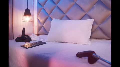 crystal_gilton online show from March 22, 2026, 7:39 pm