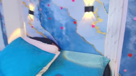 crystal online show from March 29, 2026, 7:14 pm