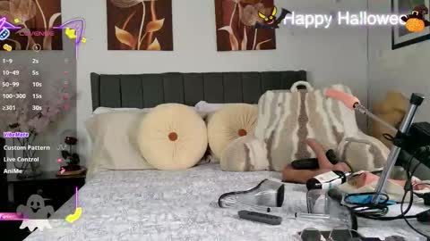 CRYSTAL  online show from November 2, 2025, 7:49 pm