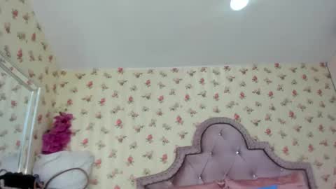 Milf Latina online show from June 9, 2026, 2:50 pm