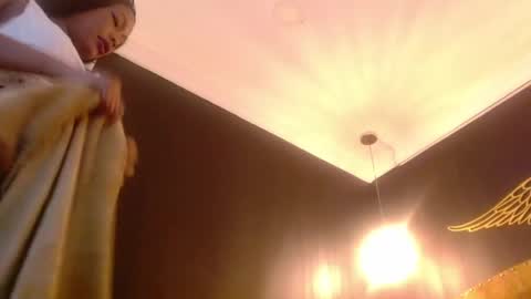 Crystal online show from February 25, 2025, 2:25 am