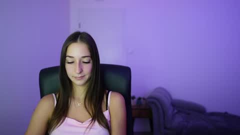 Snapshot of crystalbrunette18 chatting on July 4, 2026, 1:06 pm Crystalbrunette18 online show from July 4, 2026, 1:06 pm