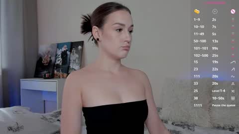 Arina online show from October 4, 2025, 8:23 am