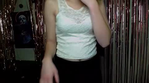 Stella online show from November 22, 2025, 7:29 am