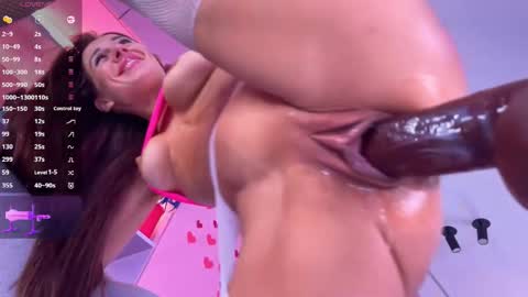 Lana online show from October 6, 2025, 7:17 am