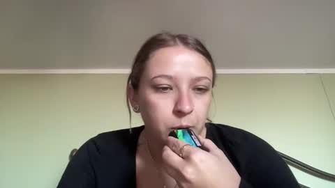 Snapshot of crystallee170 chatting on January 9, 2025, 6:15 pm CrystalBabyy online show from January 9, 2025, 6:15 pm