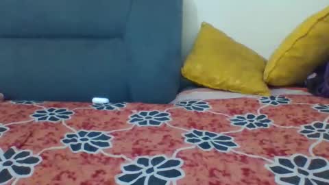 Snapshot of crystallgem chatting on February 22, 2026, 11:31 am crystallgem online show from February 22, 2026, 11:31 am