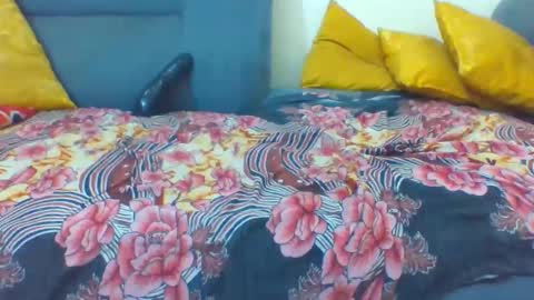 crystallgem online show from April 18, 2026, 10:43 pm