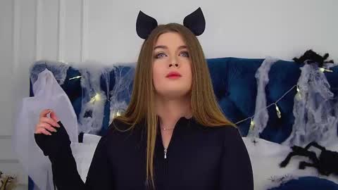 Snapshot of crystallyons chatting on October 26, 2025, 6:03 pm Crystal online show from October 26, 2025, 6:03 pm