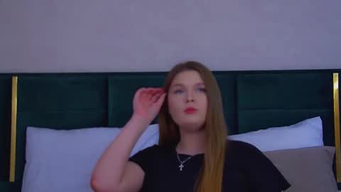 Crystal online show from March 10, 2026, 6:46 pm