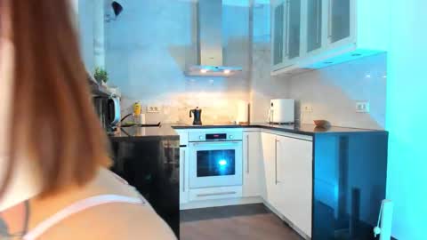 Kristina online show from November 10, 2025, 11:42 am