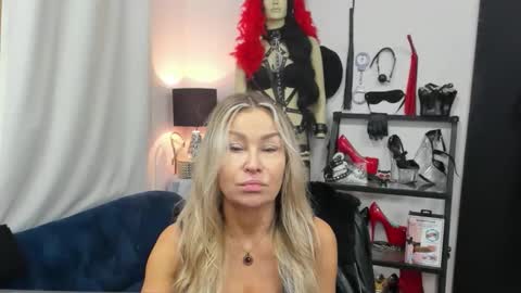 CrystalHotty online show from October 13, 2025, 5:07 am