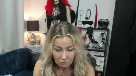 CrystalHotty online show from May 19, 2026, 4:52 am