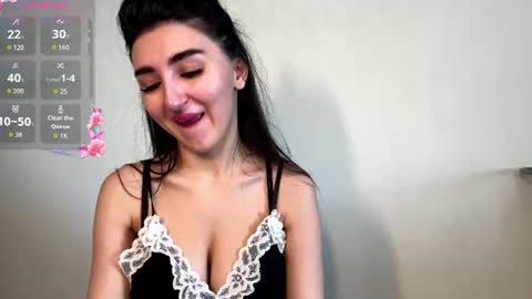 Snapshot of crystlepipkins chatting on August 7, 2026, 12:29 pm Diana online show from August 7, 2026, 12:29 pm