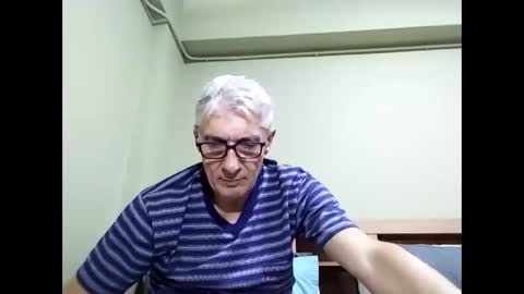 BIG UNCUT HARD COCK online show from October 18, 2025, 2:14 am