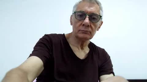 Snapshot of cucaio18 chatting on June 24, 2026, 12:42 am BIG UNCUT HARD COCK online show from June 24, 2026, 12:42 am