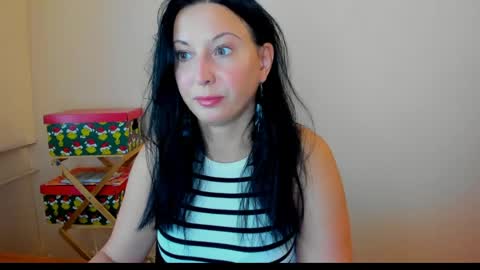 Snapshot of cuckqueenxxl chatting on July 20, 2026, 12:51 pm HELEN online show from July 20, 2026, 12:51 pm