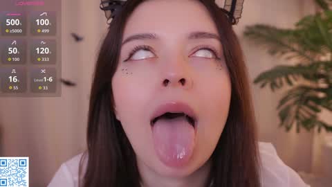 Ellie online show from October 25, 2025, 3:29 pm