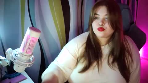 Snapshot of cuddleemily chatting on March 16, 2026, 8:24 pm CuddleEmily online show from March 16, 2026, 8:24 pm