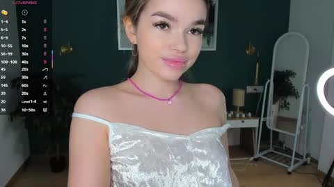 Silvia online show from April 2, 2026, 5:16 am