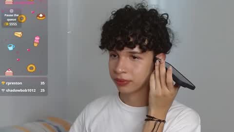 Cuddly online show from December 19, 2024, 8:13 pm