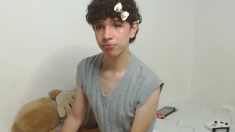 Cuddly online show from February 1, 2026, 9:52 am