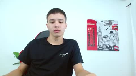 cumandres online show from November 14, 2025, 2:16 pm