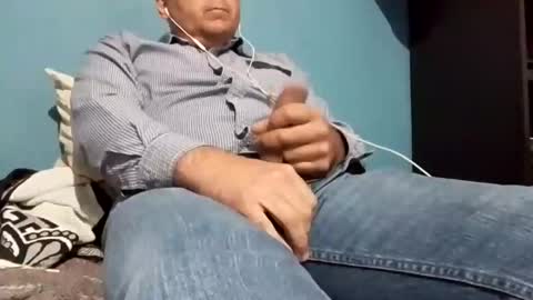 Snapshot of cumbian_chero chatting on February 21, 2025, 5:02 am cumbian_chero online show from February 21, 2025, 5:02 am