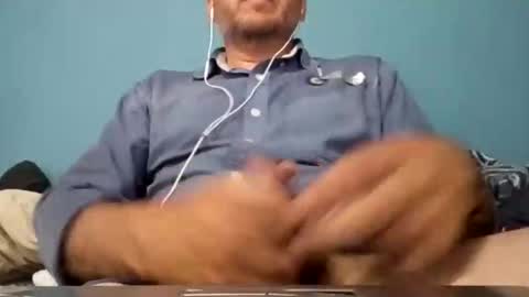Snapshot of cumbian_chero chatting on May 19, 2026, 2:01 pm cumbian_chero online show from May 19, 2026, 2:01 pm